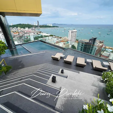 Luxury Edge Seaview Apartment Pattaya Exterior photo